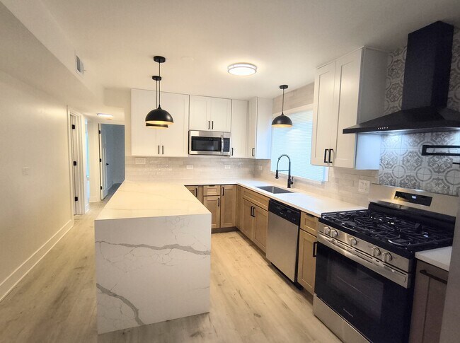 Photo - 2934 W 103rd St