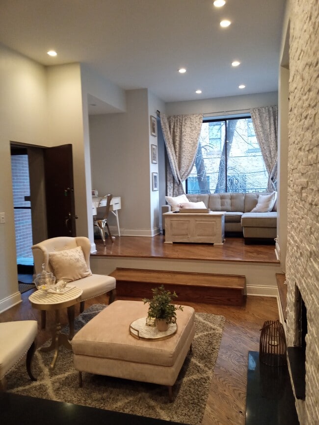 Photo - 170 W Burton Pl Unit 1