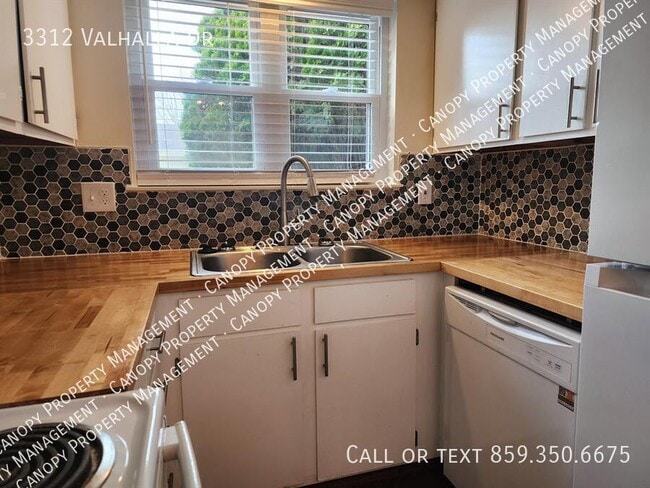 Photo - 3312 Valhalla Dr