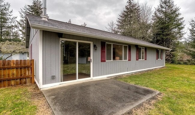 Photo - 207 NE Nikki Ln