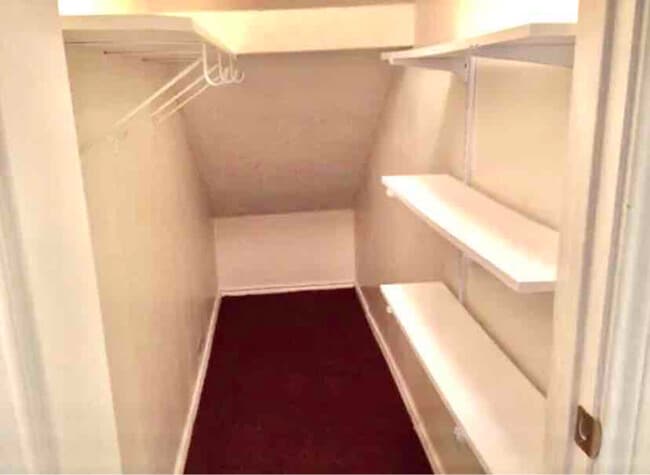 Photo - 7648 Windsor Oaks