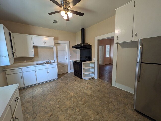 Photo - 24708 TX-124