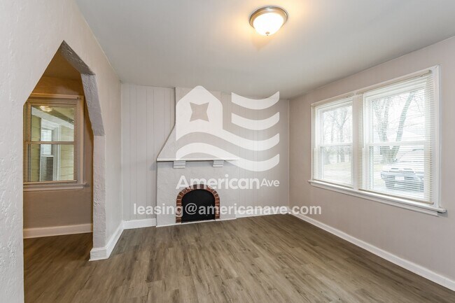 Photo - 808 Marion Pl