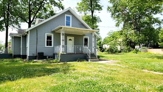 Photo - 111 Demorest Ave Unit 2nd