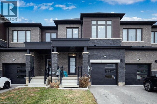 Photo - 54 Oaktree Dr