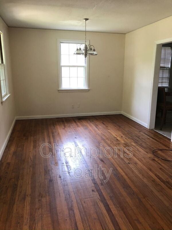 Photo - 2834 Mimosa St