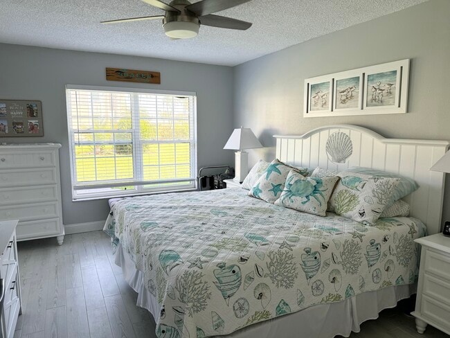 Building Photo - 10215 Regal Dr Unit #8 Rental