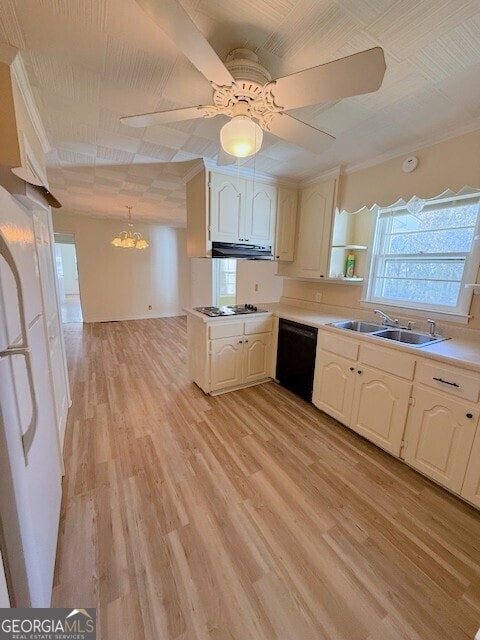 Photo - 100 W Greenwood Dr
