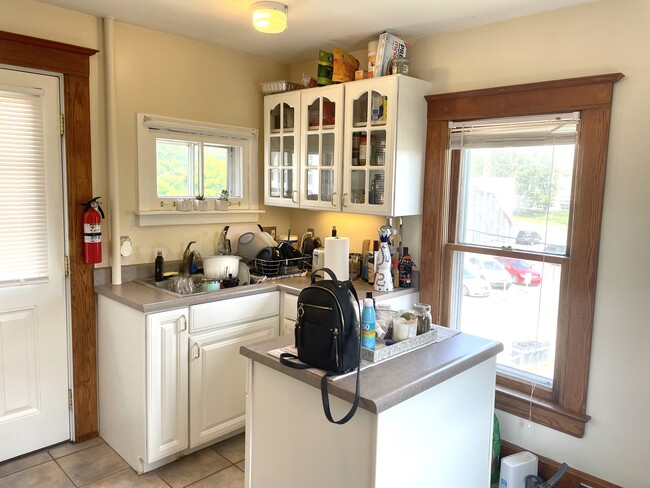 Photo - 708 Emmet St Unit 4