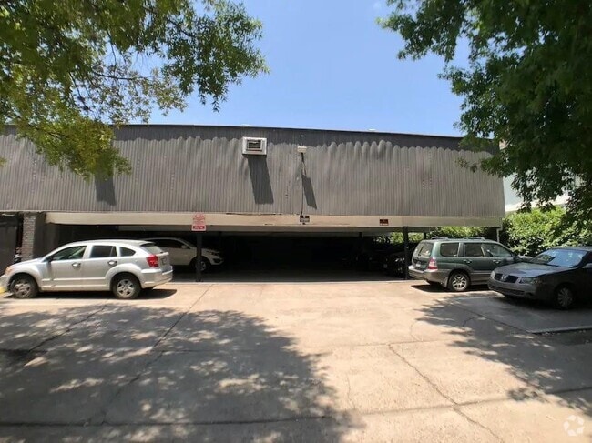 Building Photo - 502 W Alabama St Unit 02 Rental