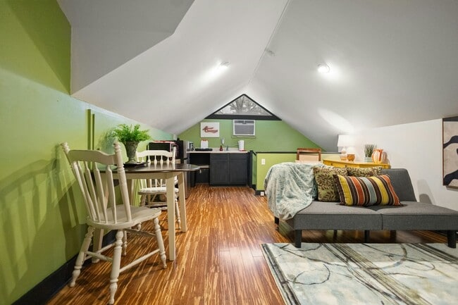Photo - 1733 Myrtle St Unit Apt