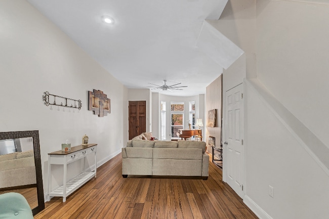 Photo - 2303 N Calvert St