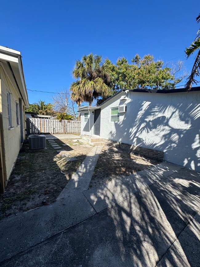 Photo - 429 45th St Unit 429