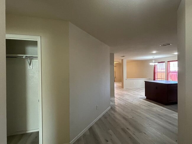 9213 Centennial Dr