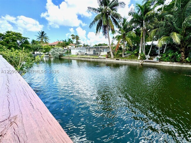 3665-3667-3667 NW 17th Way