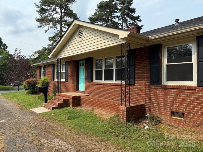 Building Photo - 1510 Woodhill Ln Rental