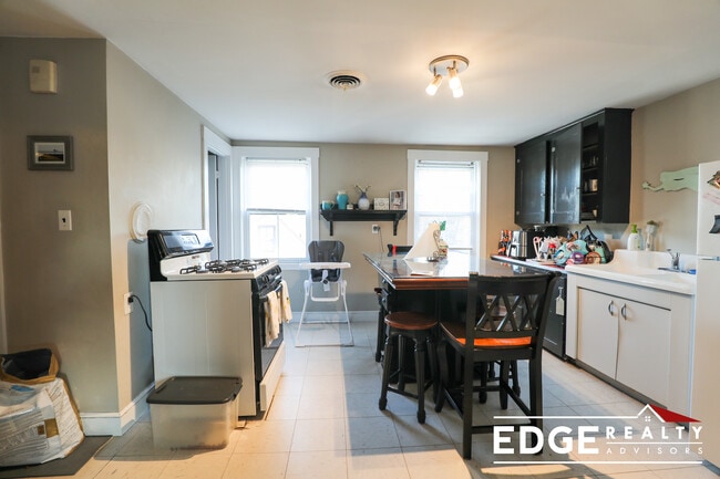 Photo - 9 Frederika St Unit 3