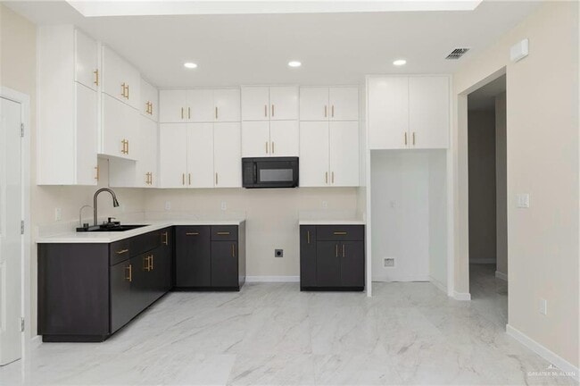 Photo - 11 Skyview St Unit 1