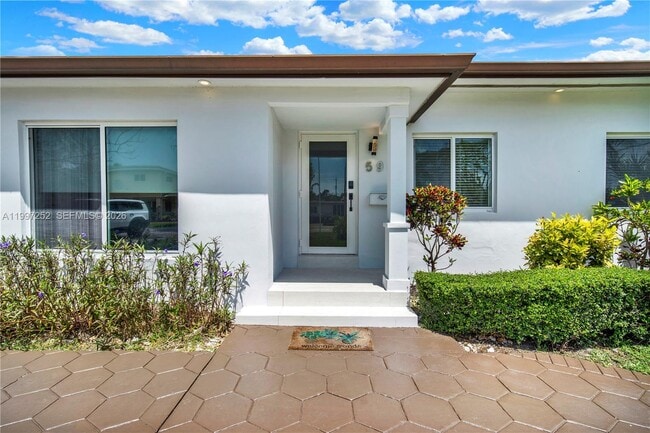 Photo - 5901 SW 45th St