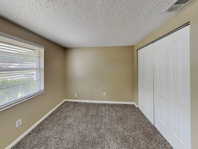 2809 Cedaridge Dr