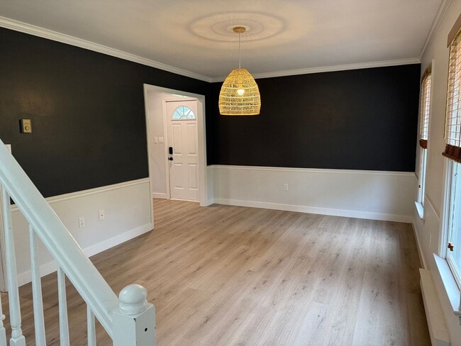Photo - Beautiful 3 Bedroom Single Family Home in ...