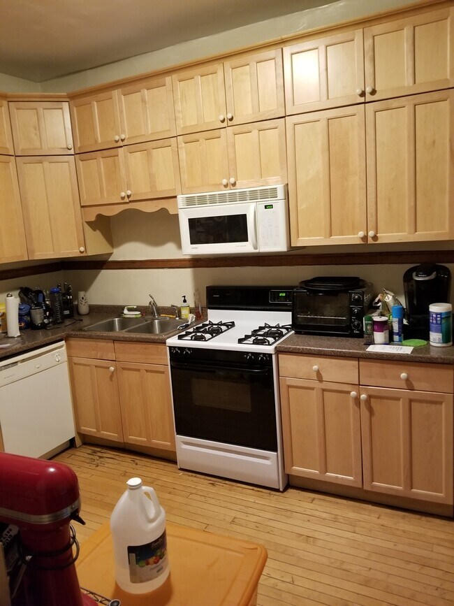 Photo - 638 W Grace St Unit 1E