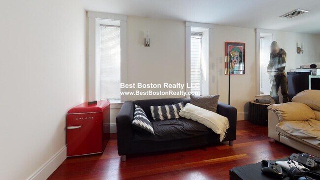 Photo - 174 Morrison Ave Unit 4