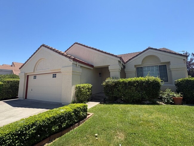 Photo - 798 Shannon Dr