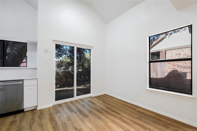 Photo - 918 S Old Orchard Ln