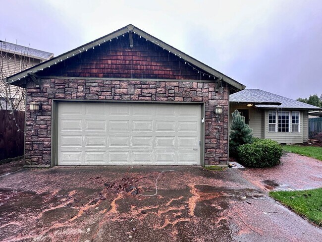 Building Photo - Charming 3-Bedroom Home with Modern Comforts