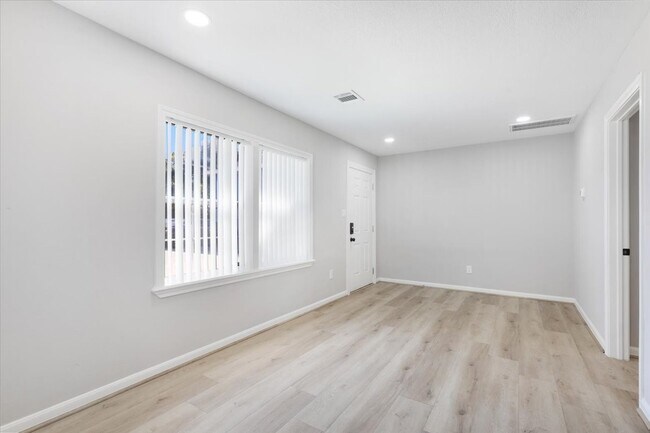 234 W 27th St