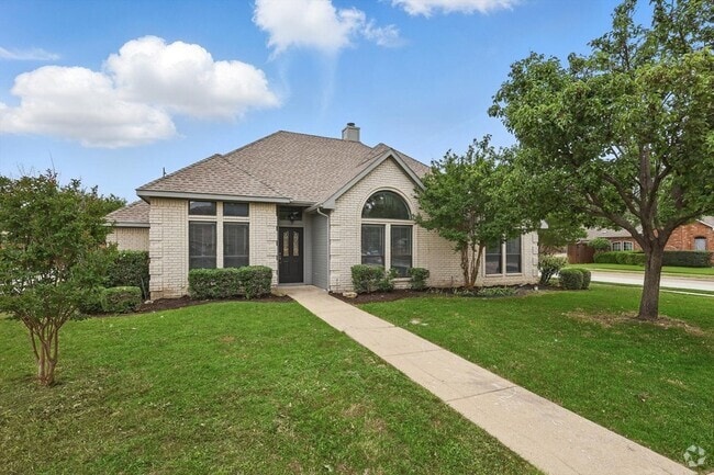 Building Photo - 501 Meadowood Ln Rental
