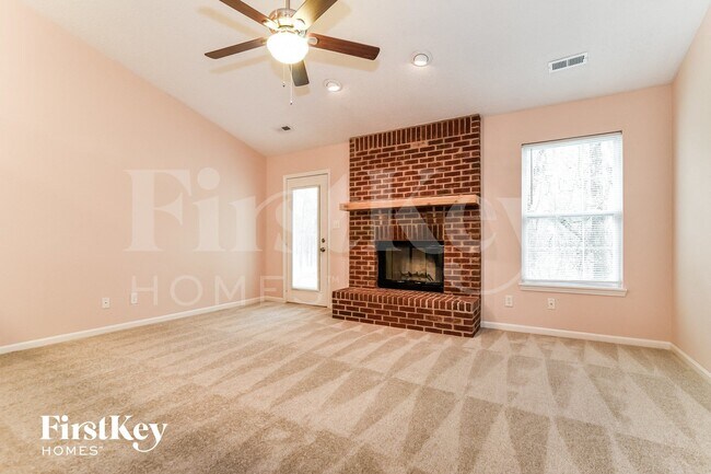 Photo - 5822 Rolling Bluff Ln