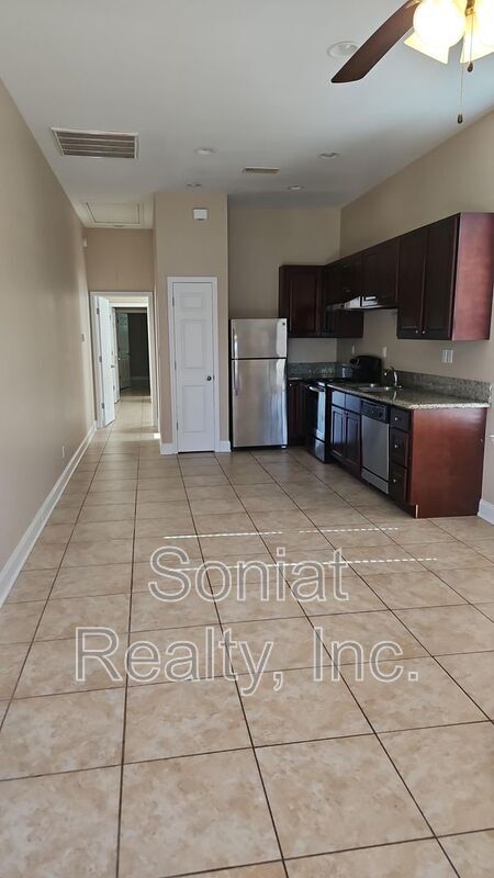 Photo - 4223 N Johnson St