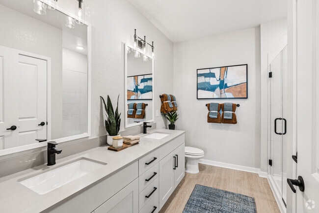 2BR, 2BA - 1,088SF - Primary Bathroom