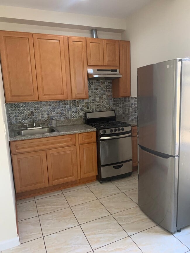 Building Photo - 3132 82nd St Unit 2 FL Rental
