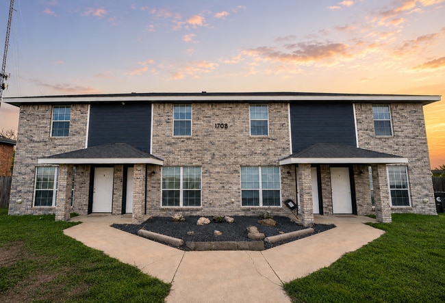 Building Photo - AVAILABLE MID JUNE; APPLY TODAY ON OUR WEBSITE