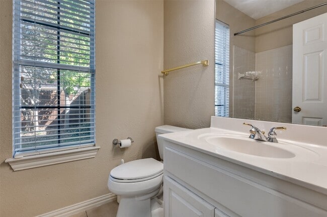 Photo - 602 Signet Ct