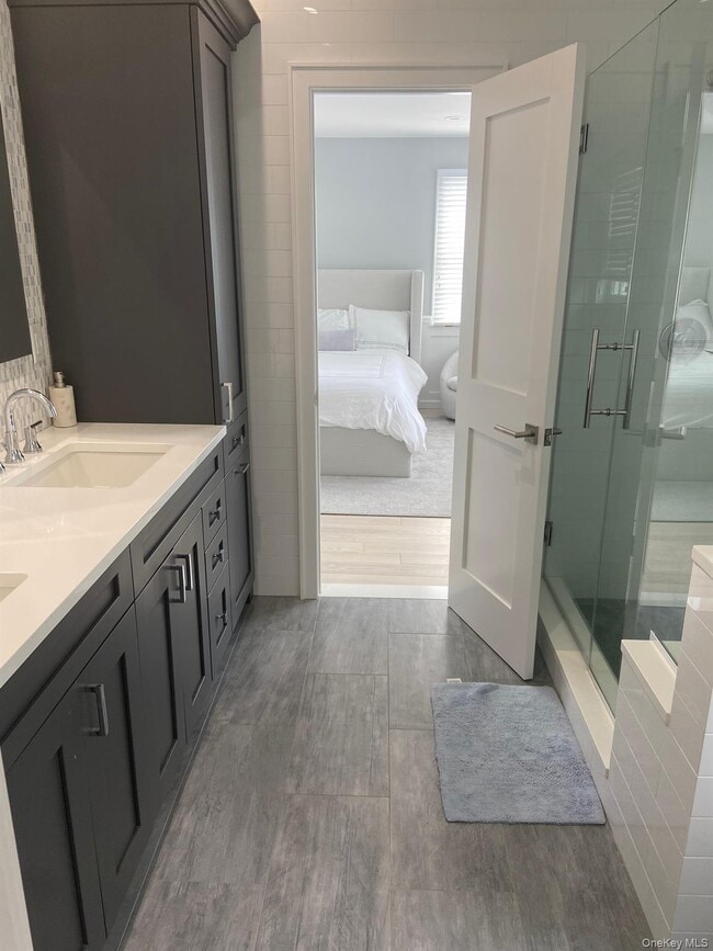 Photo - 1697 Bay Blvd