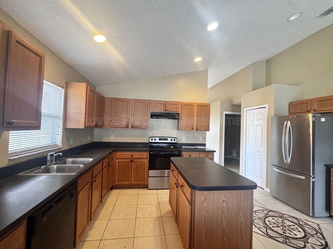 Photo - 127 Appian Way