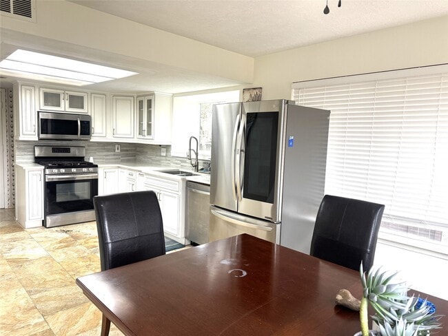 Photo - 15806 Oak Mountain Dr