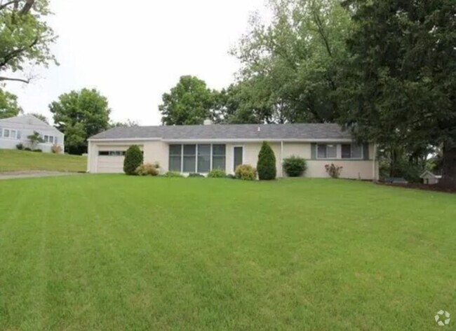 Building Photo - 3 Bedroom Ranch in Edgewood KY Rental