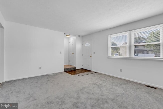 Photo - 651 Westphalia Ct