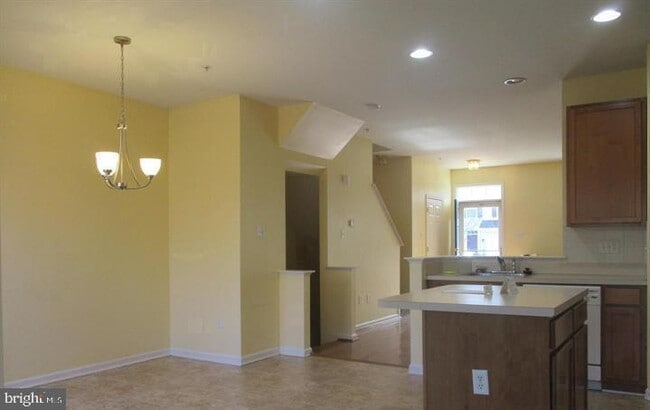 Photo - 1627 Trestle St