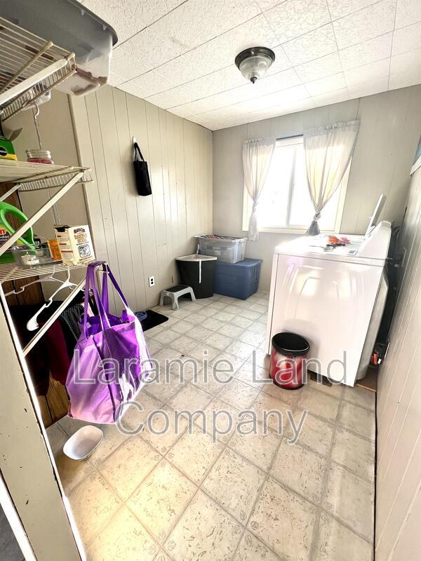 Photo - 2564 W Jackson St