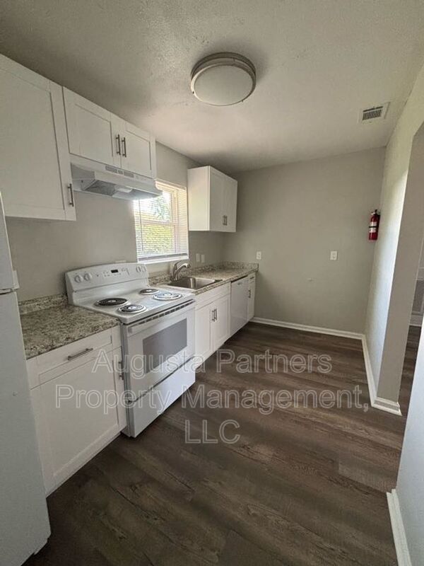 Photo - 110 3rd St Unit A