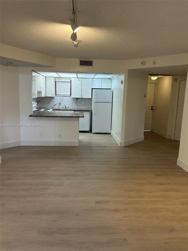 Photo - 8290 Lake Dr Unit 104