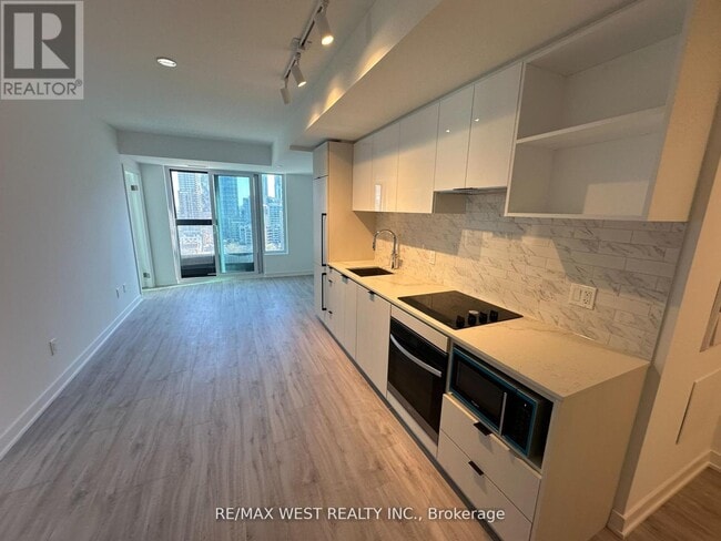 Photo - 252 Church St Unit 2011