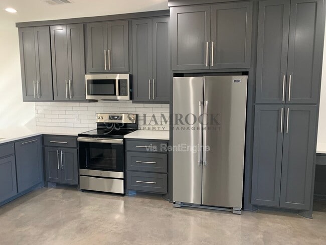 Photo - 113 N Van Buren Ave