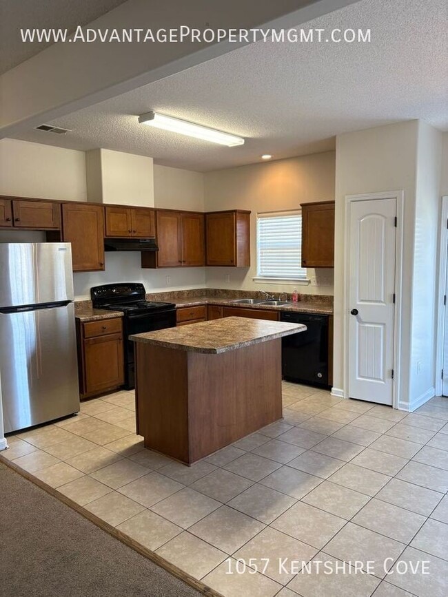 Photo - 1057 Kentshire Cove